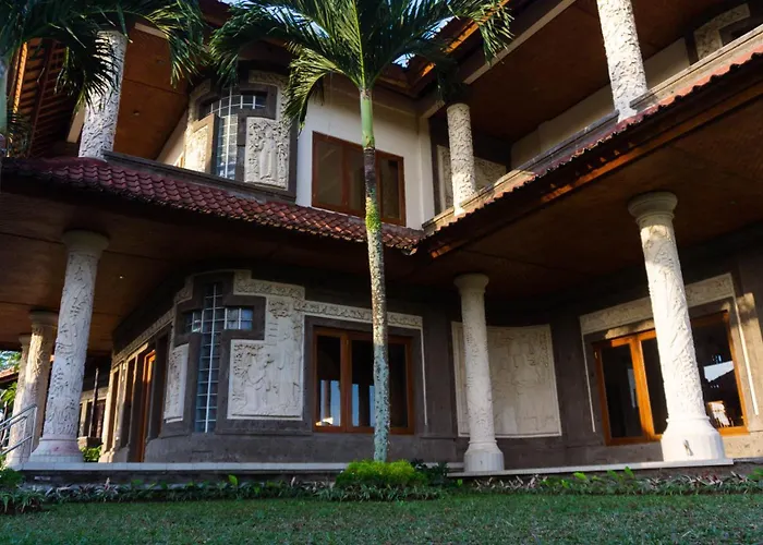 Awatara & 4* Ubud